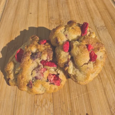 Sugar-Free NY-Style Strawberry Shortcake Cookies