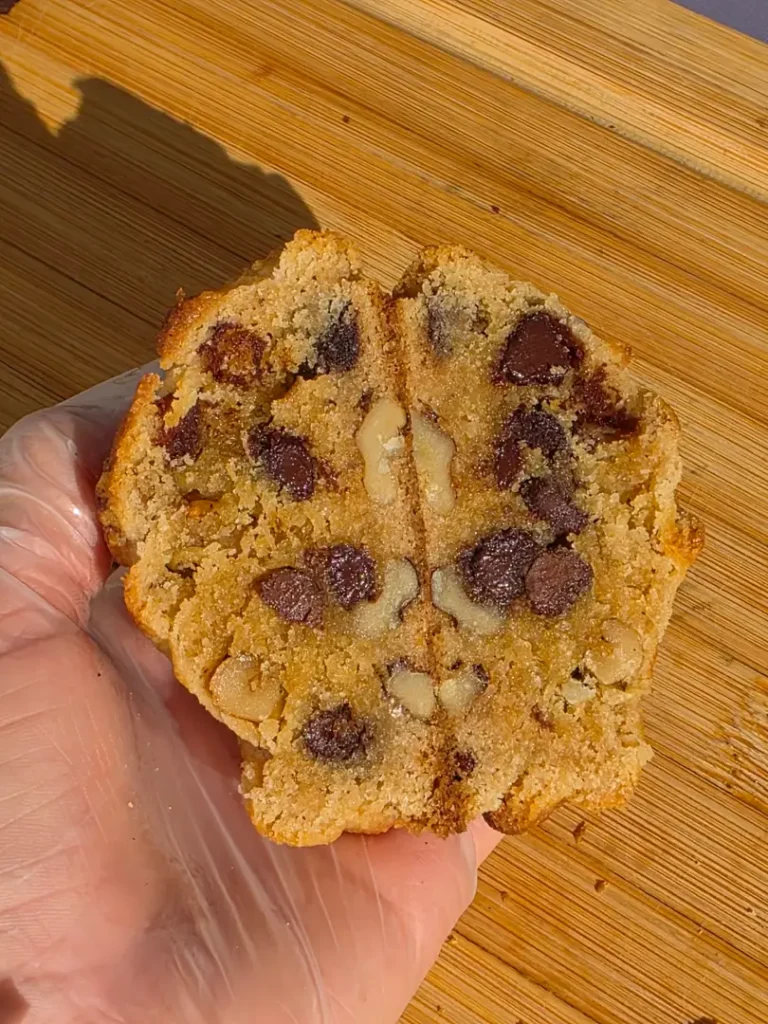 Sugar-Free NY-Style Vanilla Chocolate Chip Cookies